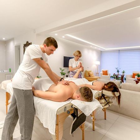ノヴィ・サド Lux Hedonistic Lifeアパートホテル エクステリア 写真
